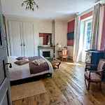 Rhona Bed & Breakfast 4*
