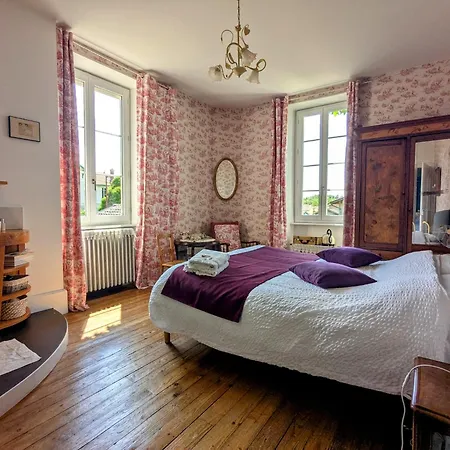 Bed and breakfast Rhona 4*