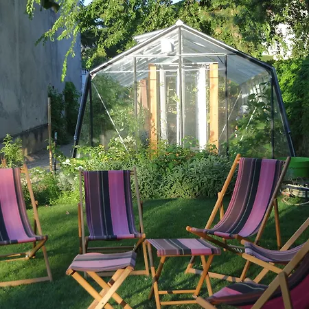Bed and breakfast Rhona 4*