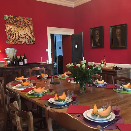 Rhona 4*